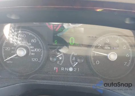 2007 Lincoln Town Car Signature Limited z USA, uszkodzony, nr VIN 1LNHM82VX7Y605908